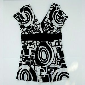 Perception New York V-Neck Black & White